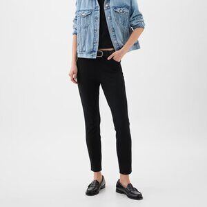 GAP Skinny Ankle Pants in Bi-Stretch, black, size 6